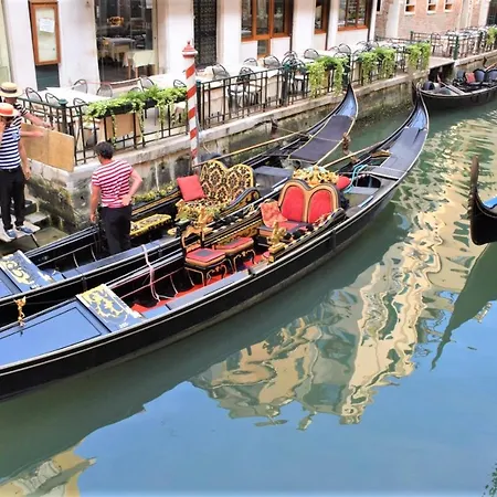 شقة Le Pizzocchere البندقية